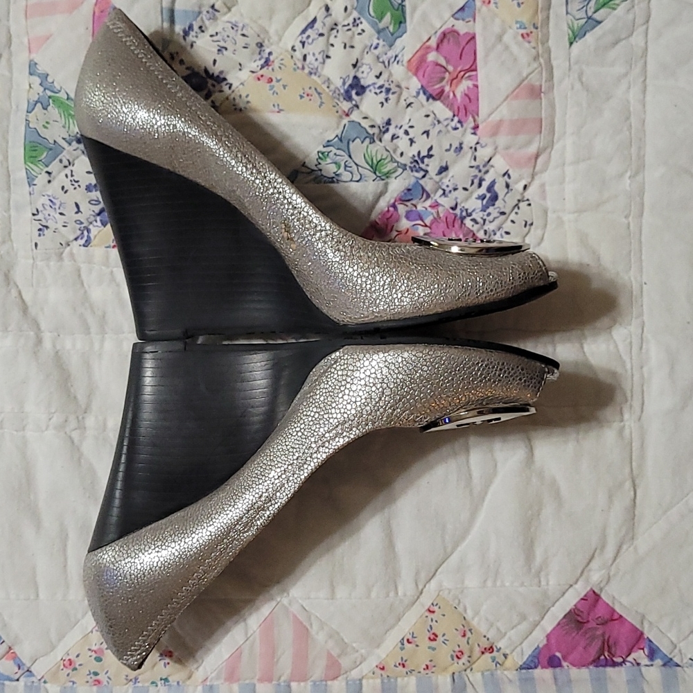 Tory Burch Sally 2 Wedges Size 5.5 - Picture 2 of 10